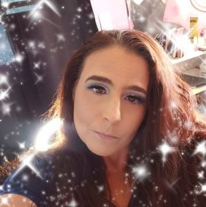 Meet your Posher, Christie